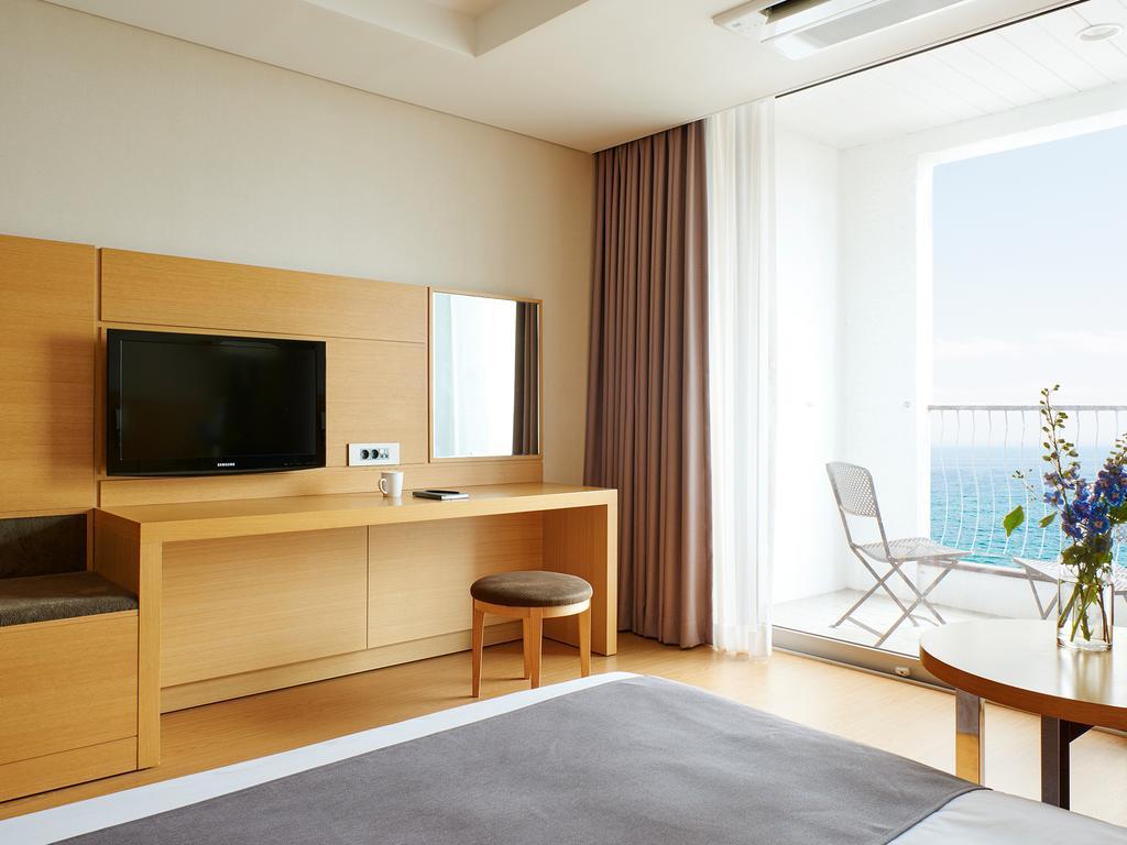 The Suites Hotel Naksan Yangyang Exterior photo