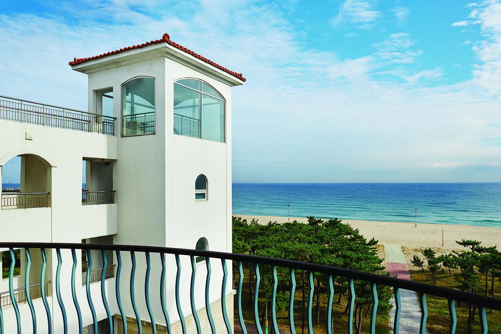 The Suites Hotel Naksan Yangyang Exterior photo