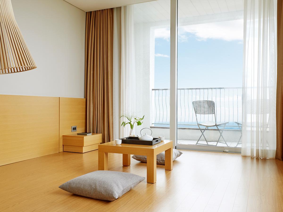 The Suites Hotel Naksan Yangyang Exterior photo